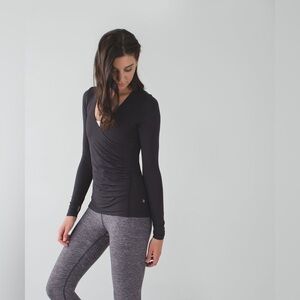 NWOT Lululemon Sunset Salutation Long Sleeve
Black size 8